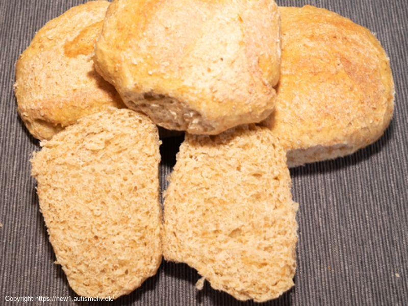 Maltsirups fuldkornsboller